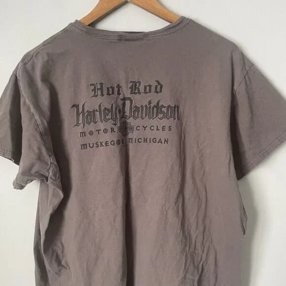 Harvley Davidson Cotton T Shirt Gray Skull Logo Muskegon, MI Hot Rod Men's Large - Picture 6 of 9
